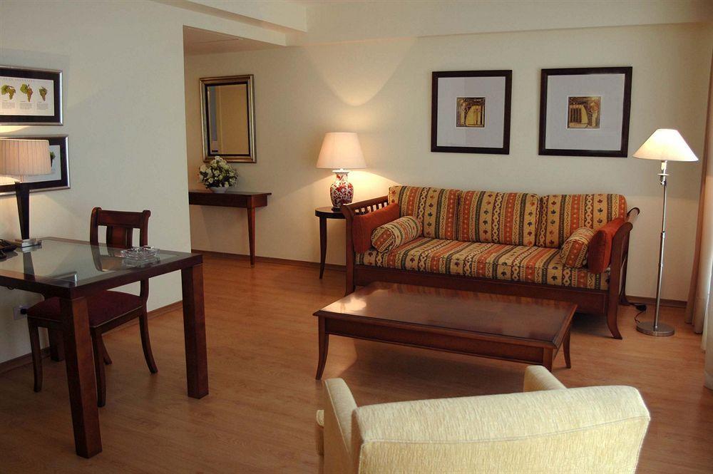 Amerian Executive 4*