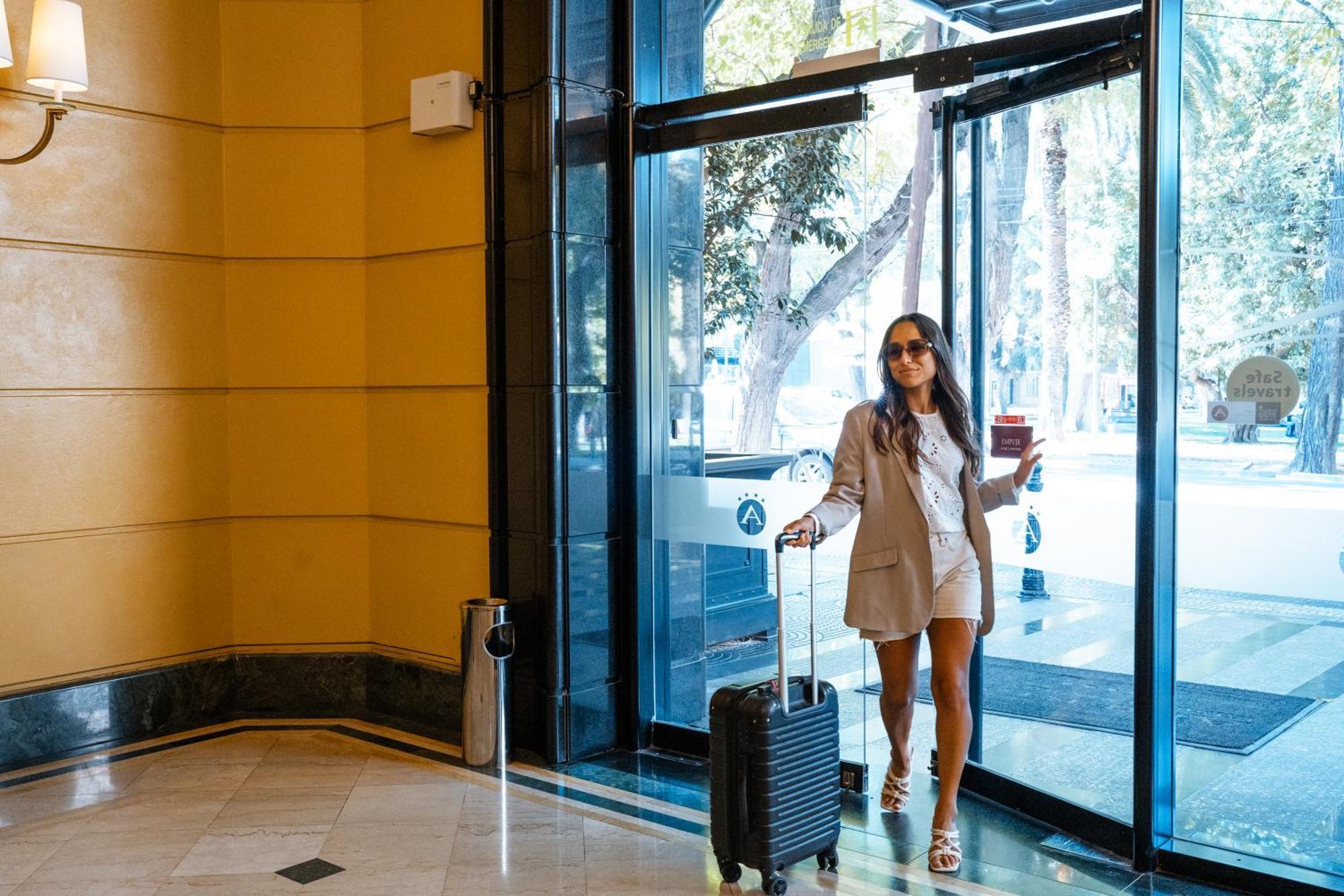 Amerian Executive Hotel