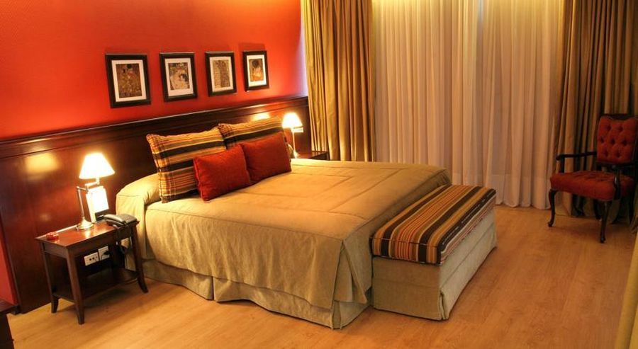 Amerian Executive 4*